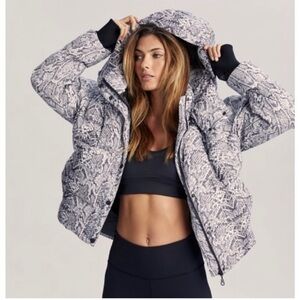 Varley Highland Puff Jacket Puffer Coat Snakeskin White Black Grey Size L